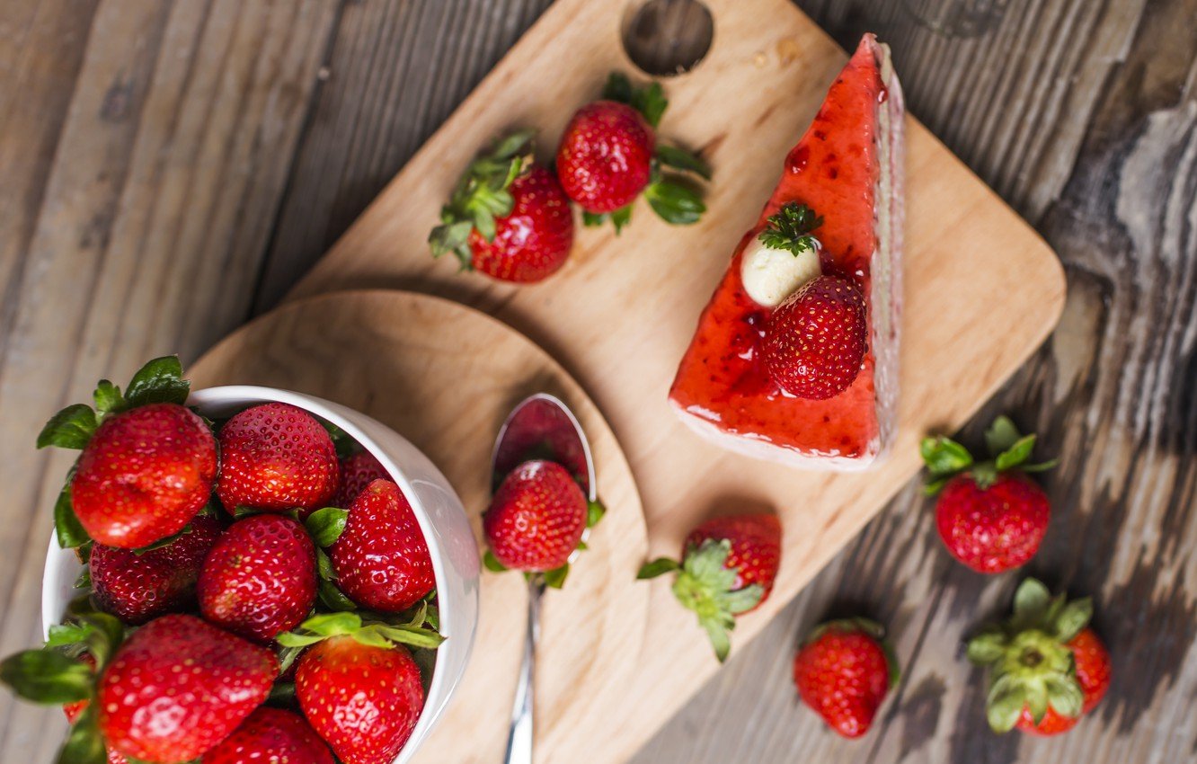 Незвичайні страви з полуниці