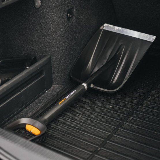 Телескопическая автомобильная лопата Fiskars X-series для снега (1057187) 6