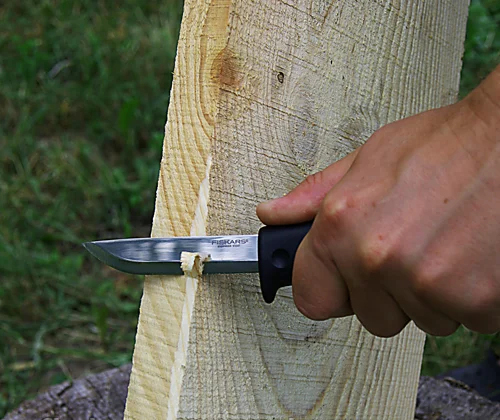 Строительный нож Fiskars с точилом, в чехле (156016/1023617) 5