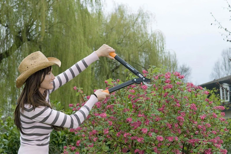 Малый плоскостной сучкорез PowerGear с загнутыми лезвиями, Fiskars, 112190.1002104 2