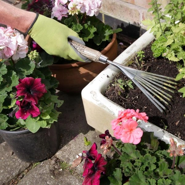 Грабли-мини с нержавеющей стали 5200BR, Spear & Jackson 2