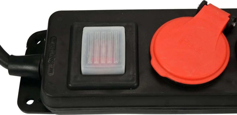 Подовжувач YATO із заземленням на 4 розетки, 3м (YT-81241) 3