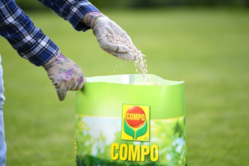 1830 Компо Тверде добриво для газонів швидкої дії 15кг 3