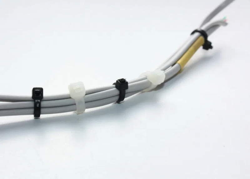 Хомут нейлон 3,6*200мм 100 шт (белый) Sigma (2502131) 4