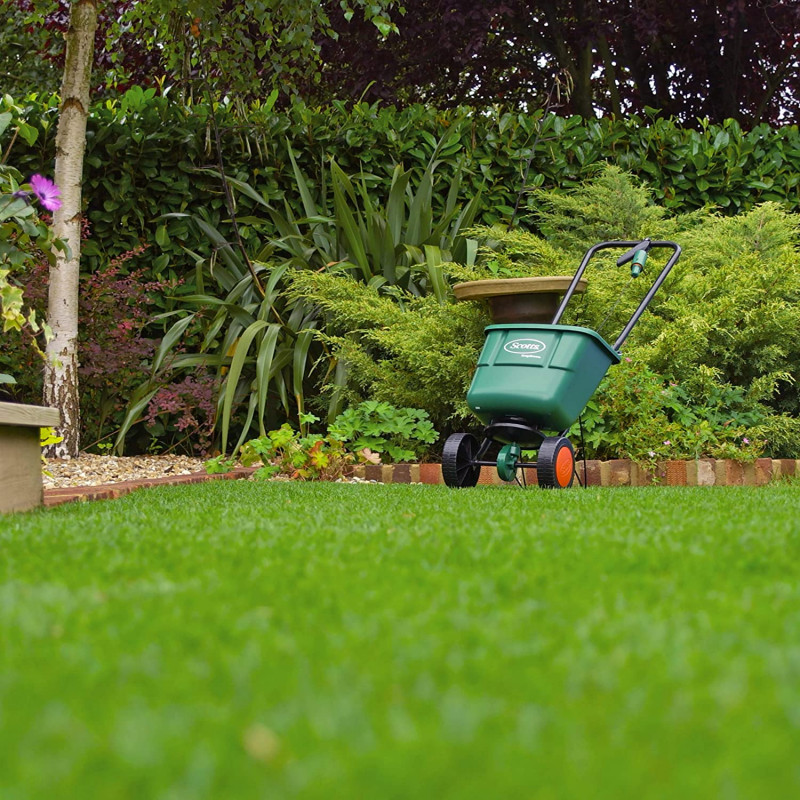 Механічний розкидач Scotts Easy Green 3