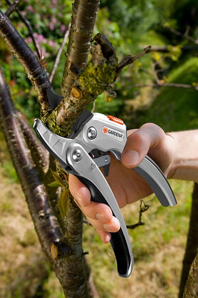 Секатори з храповим механізмом Comfort SmartCut, Gardena, 08798 3