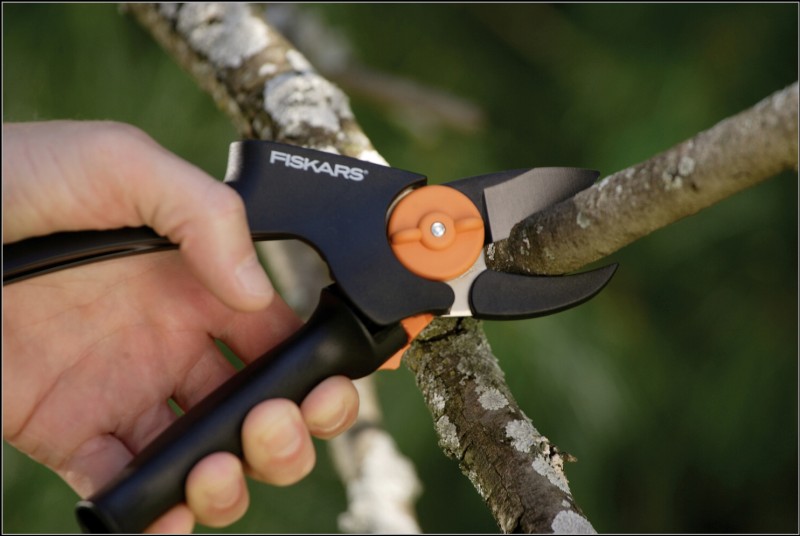Контактный секатор с Силовым Приводом, Fiskars, 111510 4