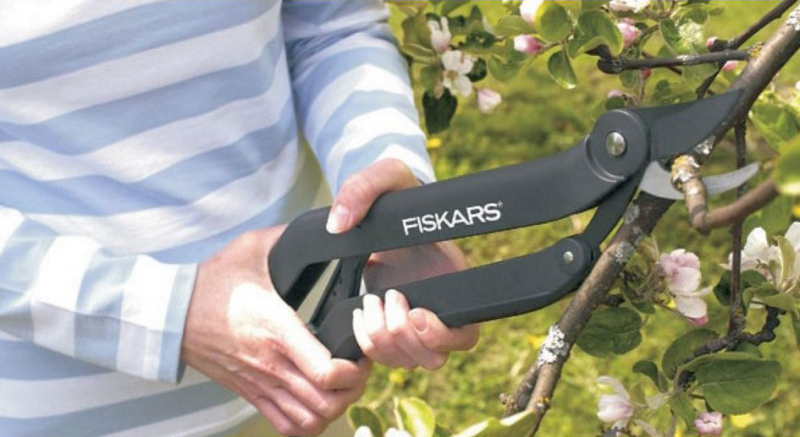Универсальный садовый секатор, Fiskars, 111640 2