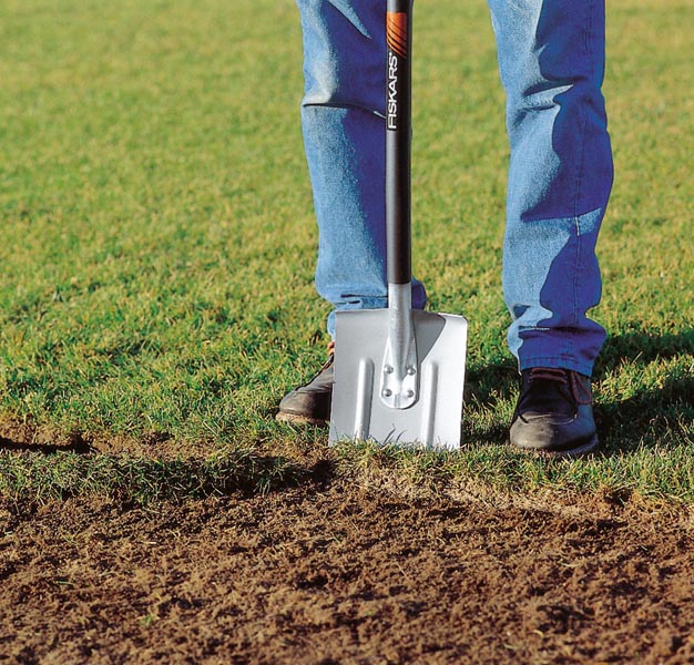 Лопата із закругленим лезом, полегшена, Fiskars, 131503 2