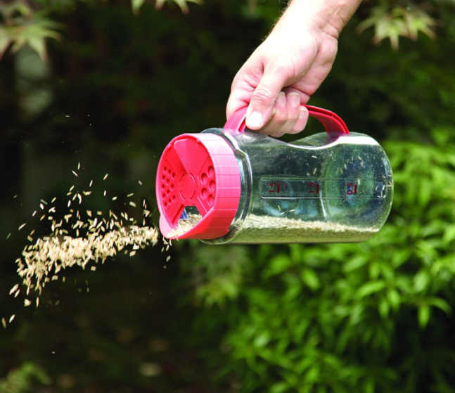 Ручной разбрасыватель удобрений для газона 1.5л, Spreader, Spear & Jackson 2